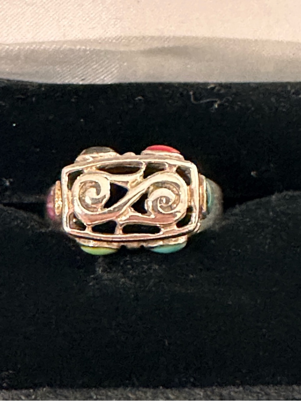 Sterling Silver Ring with Scroll design and inlayed stones Size 7
